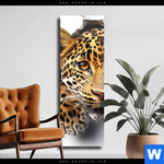 Leinwandbild Wanddurchbruch Leopard Schmal Produktvorschau mit dem Bild Wanddurchbruch - Leopard im Format Schmal.