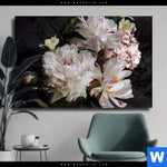 Leinwandbild Weisse Pfingstrosen Querformat Produktvorschau mit dem Bild Weiße Pfingstrosen im Format Querformat.