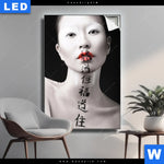 Leuchtbild Asiatische Schoenheit Hochformat Produktvorschau mit dem Bild Asiatische Schönheit im Format Hochformat.