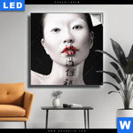 Leuchtbild Asiatische Schoenheit Quadrat Produktvorschau mit dem Bild Asiatische Schönheit im Format Quadrat.