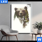 Leuchtbild Baer Wald No 1 Hochformat Produktvorschau mit dem Bild Bär & Wald No.1 im Format Hochformat.