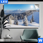 Leuchtbild Berge Und Waelder In Schnee Querformat Produktvorschau mit dem Bild Berge und Wälder in Schnee im Format Querformat.