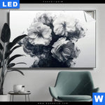 Leuchtbild Blumen Im Schwarzen Farbnebel Querformat Produktvorschau mit dem Bild Blumen im schwarzen Farbnebel im Format Querformat.