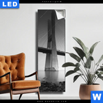 Leuchtbild Bruecke Am Weiten Meer Schmal Produktvorschau mit dem Bild Brücke am weiten Meer im Format Schmal.