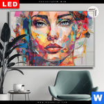 Leuchtbild Dia Abstraktes Frauenportraet Aurora Querformat Produktvorschau mit dem Bild Abstraktes Frauenporträt Aurora im Format Querformat.