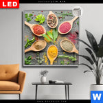 Leuchtbild Dia Bunte Gewuerze In Holzloeffeln Quadrat Produktvorschau mit dem Bild Bunte Gewürze in Holzlöffeln im Format Quadrat.