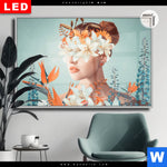 Leuchtbild Dia Florales Frauenportraet Viola Querformat Produktvorschau mit dem Bild Florales Frauenporträt - Viola im Format Querformat.