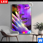 Leuchtbild Dia Frau Im Neonlicht Hochformat Produktvorschau mit dem Bild Frau im Neonlicht im Format Hochformat.