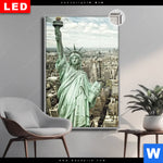 Leuchtbild Dia Freiheit Ueber Manhattan Hochformat Produktvorschau mit dem Bild Freiheit über Manhattan im Format Hochformat.