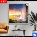 Leuchtbild Dia Islaendischer Wasserfall Quadrat Produktvorschau mit dem Bild Isländischer Wasserfall im Format Quadrat.