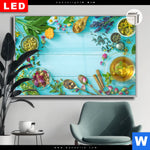 Leuchtbild Dia Kraeuter Auf Blauem Holztisch Querformat Produktvorschau mit dem Bild Kräuter auf blauem Holztisch im Format Querformat.