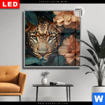 Leuchtbild Dia Leopard Im Bluetenmeer Quadrat Produktvorschau mit dem Bild Leopard im Blütenmeer im Format Quadrat.