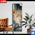Leuchtbild Dia Leopard Zwischen Blaettern Schmal Produktvorschau mit dem Bild Leopard zwischen Blättern im Format Schmal.