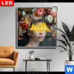 Leuchtbild Dia Like Florales Portraet Quadrat Produktvorschau mit dem Bild LIKE - Florales Porträt im Format Quadrat.