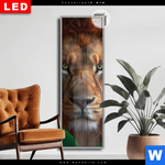 Leuchtbild Dia Loewe Im Gruenen Regenwald Schmal Produktvorschau mit dem Bild Löwe im grünen Regenwald im Format Schmal.