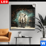 Leuchtbild Dia Nashorn Zerstoert Wand Quadrat Produktvorschau mit dem Bild Nashorn zerstört Wand im Format Quadrat.
