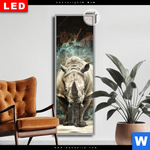 Leuchtbild Dia Nashorn Zerstoert Wand Schmal Produktvorschau mit dem Bild Nashorn zerstört Wand im Format Schmal.
