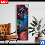 Leuchtbild Dia Prachtvoller Pfau Und Blueten Schmal Produktvorschau mit dem Bild Prachtvoller Pfau und Blüten im Format Schmal.
