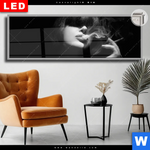 Leuchtbild Dia Rauchende Lady Panorama Produktvorschau mit dem Bild Rauchende Lady im Format Panorama.