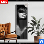 Leuchtbild Dia Rauchende Lady Schmal Produktvorschau mit dem Bild Rauchende Lady im Format Schmal.