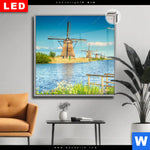 Leuchtbild Dia Romantik Zwischen Windmuehlen Quadrat Produktvorschau mit dem Bild Romantik zwischen Windmühlen im Format Quadrat.