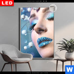 Leuchtbild Dia Schoenheit In Blau Weiss Hochformat Produktvorschau mit dem Bild Schönheit in Blau & Weiss im Format Hochformat.