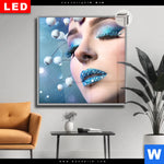 Leuchtbild Dia Schoenheit In Blau Weiss Quadrat Produktvorschau mit dem Bild Schönheit in Blau & Weiss im Format Quadrat.