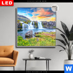 Leuchtbild Dia Wasserfall Bei Sonnenuntergang Quadrat Produktvorschau mit dem Bild Wasserfall bei Sonnenuntergang im Format Quadrat.