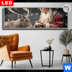 Leuchtbild Dia Weihnachtsmann Fuettert Rentier Panorama Produktvorschau mit dem Bild Weihnachtsmann füttert Rentier im Format Panorama.