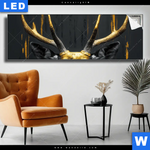 Leuchtbild Edler Hirsch In Fokus Panorama Produktvorschau mit dem Bild Edler Hirsch in Fokus im Format Panorama.