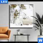 Leuchtbild Eisbaerenfamilie In Winterlicher Landschaft Quadrat Produktvorschau mit dem Bild Eisbärenfamilie in winterlicher Landschaft im Format Quadrat.