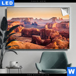 Leuchtbild Felsen Bei Sonnenuntergang Querformat Produktvorschau mit dem Bild Felsen bei Sonnenuntergang im Format Querformat.