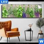 Leuchtbild Frische Kraeuter An Holzstange Panorama Produktvorschau mit dem Bild Frische Kräuter an Holzstange im Format Panorama.