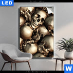 Leuchtbild Goldene Schaedel Hochformat Produktvorschau mit dem Bild Goldene Schädel im Format Hochformat.