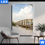 Leuchtbild Holzsteg Duenen Hochformat Produktvorschau mit dem Bild Holzsteg & Dünen im Format Hochformat.