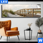 Leuchtbild Holzsteg Duenen Panorama Produktvorschau mit dem Bild Holzsteg & Dünen im Format Panorama.