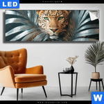Leuchtbild Leopard Zwischen Blaettern Panorama Produktvorschau mit dem Bild Leopard zwischen Blättern im Format Panorama.