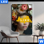 Leuchtbild Like Florales Portraet Hochformat Produktvorschau mit dem Bild LIKE - Florales Porträt im Format Hochformat.