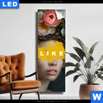 Leuchtbild Like Florales Portraet Schmal Produktvorschau mit dem Bild LIKE - Florales Porträt im Format Schmal.