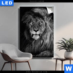 Leuchtbild Loewe Schwarzweiss Hochformat Produktvorschau mit dem Bild Löwe Schwarzweiß im Format Hochformat.