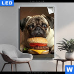 Leuchtbild Mops Mit Cheeseburger Hochformat Produktvorschau mit dem Bild Mops mit Cheeseburger im Format Hochformat.