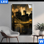 Leuchtbild Nachtleuchten Ueber Manhattan Hochformat Produktvorschau mit dem Bild Nachtleuchten über Manhattan im Format Hochformat.