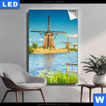 Leuchtbild Romantik Zwischen Windmuehlen Hochformat Produktvorschau mit dem Bild Romantik zwischen Windmühlen im Format Hochformat.