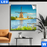 Leuchtbild Romantik Zwischen Windmuehlen Quadrat Produktvorschau mit dem Bild Romantik zwischen Windmühlen im Format Quadrat.