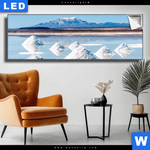 Leuchtbild Salzlandschaft In Den Anden Panorama Produktvorschau mit dem Bild Salzlandschaft in den Anden im Format Panorama.