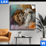 Leuchtbild Sanfte Loewenmomente In Buntem Nebel Quadrat Produktvorschau mit dem Bild Sanfte Löwenmomente in buntem Nebel im Format Quadrat.