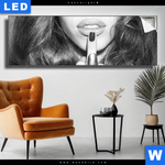 Leuchtbild Schoener Mittelfinger Panorama Produktvorschau mit dem Bild Schöner Mittelfinger im Format Panorama.