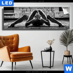 Leuchtbild Schoenheit Der Frau Panorama Produktvorschau mit dem Bild Schönheit der Frau im Format Panorama.