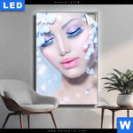 Leuchtbild Schoenheit In Frost Und Kristall Hochformat Produktvorschau mit dem Bild Schönheit in Frost und Kristall im Format Hochformat.