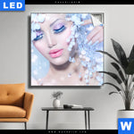 Leuchtbild Schoenheit In Frost Und Kristall Quadrat Produktvorschau mit dem Bild Schönheit in Frost und Kristall im Format Quadrat.